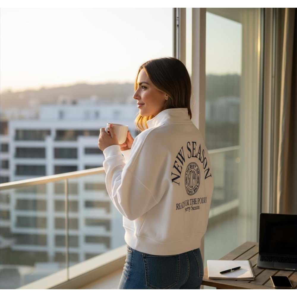 Polo Yaka Crop Baskılı Şardonlu Sweatshirt