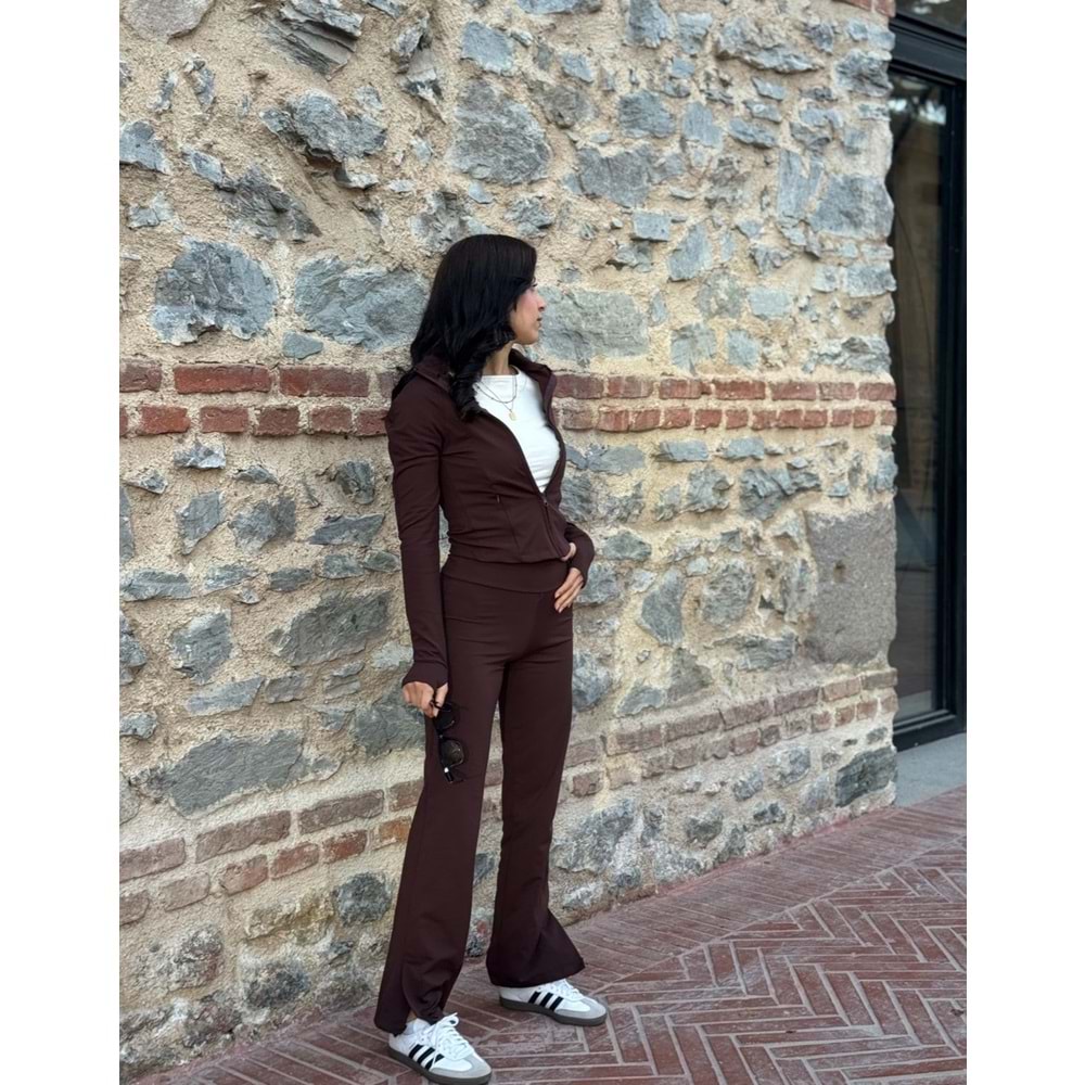 Kahverengi El Geçirmeli Cepli İspanyol Paça Yırtmaçlı Tayt Hırka Takım