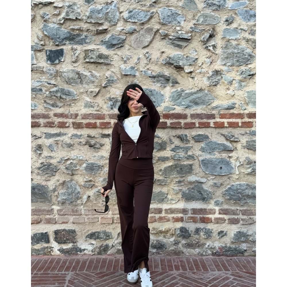 Kahverengi El Geçirmeli Cepli İspanyol Paça Yırtmaçlı Tayt Hırka Takım