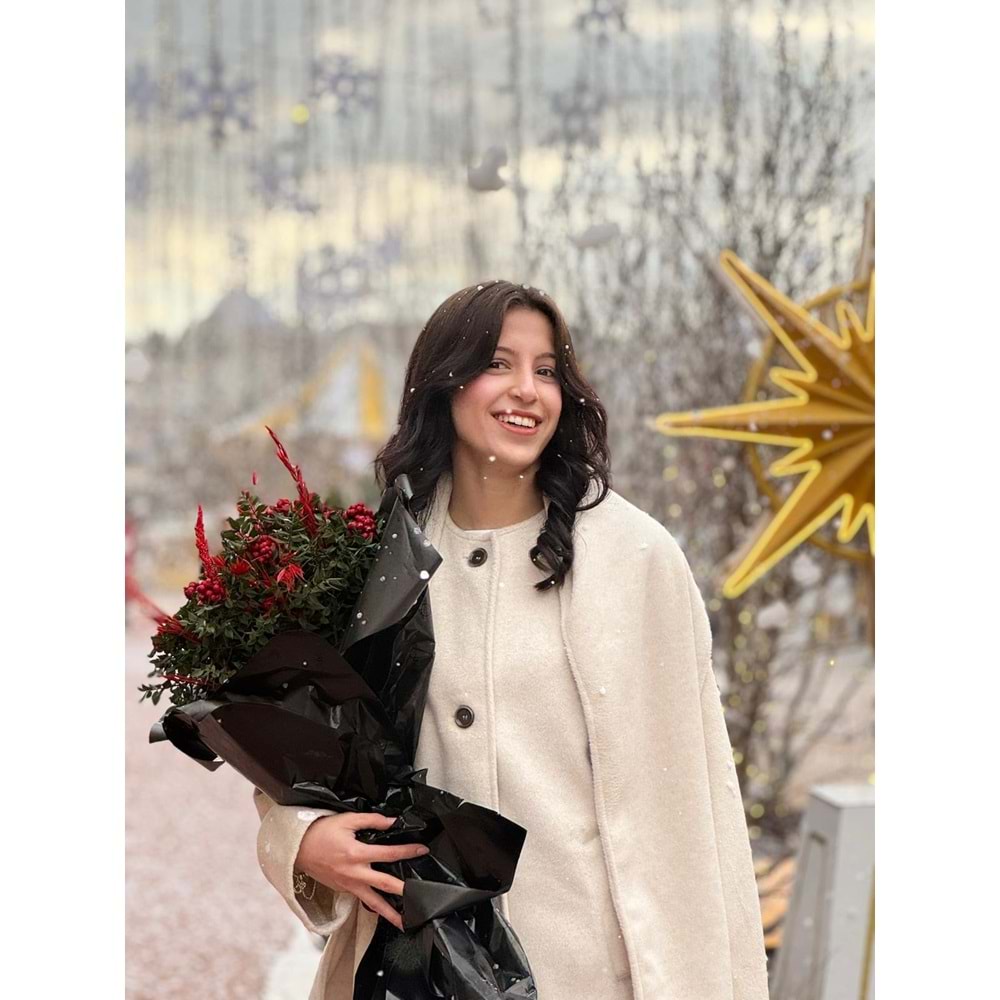 Beyaz Atkılı Bisiklet Yaka Düğmeli Kaşe Panço