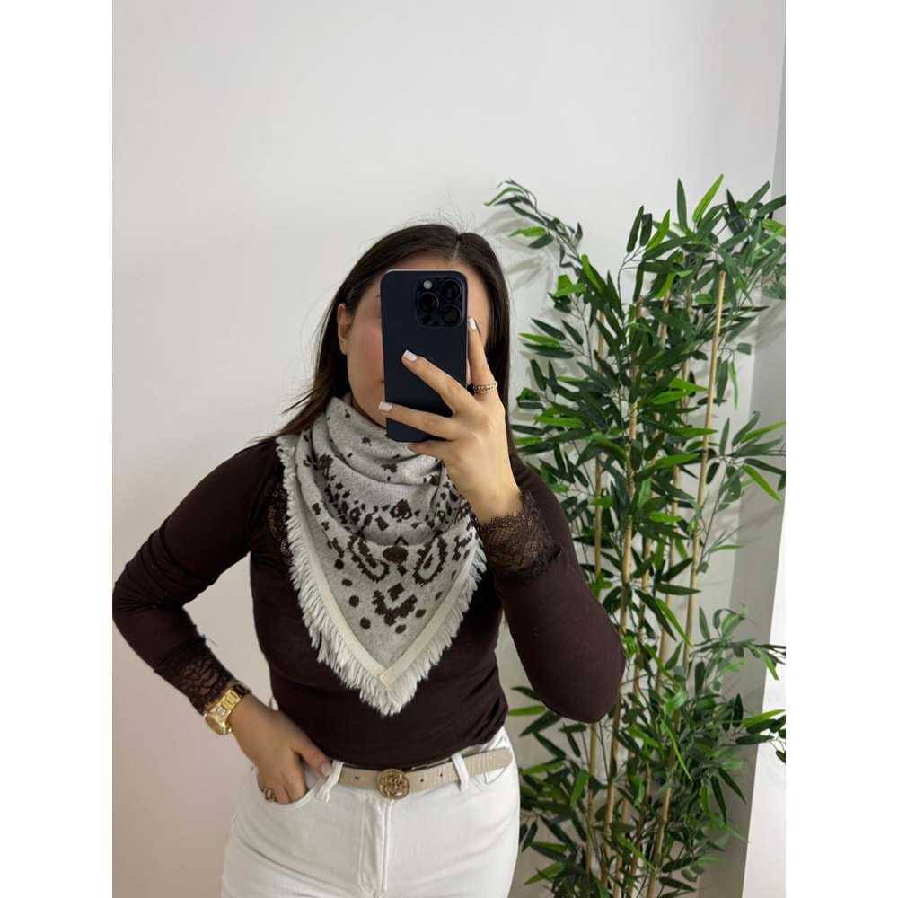 Ekru Desenli Triko Şal