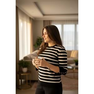 Çizgili Kol Düğme Detaylı Premium Kazak