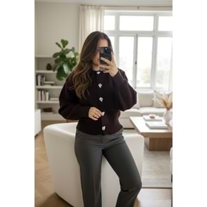 Koyu Kahve Üçgen Düğmeli Premium Hırka