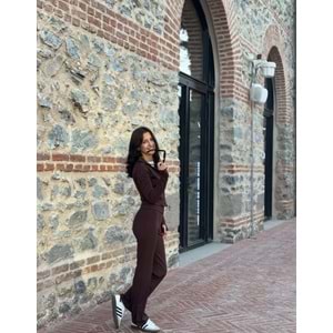 Kahverengi El Geçirmeli Cepli İspanyol Paça Yırtmaçlı Tayt Hırka Takım