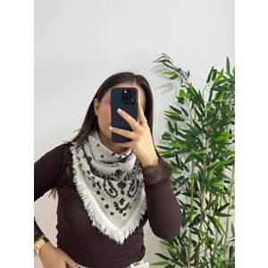 Ekru Desenli Triko Şal
