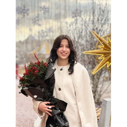 Beyaz Atkılı Bisiklet Yaka Düğmeli Kaşe Panço