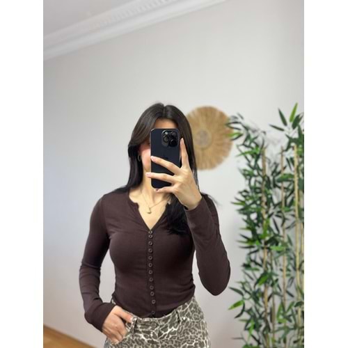 Acı Kahve Bisiklet Yaka Düğmeli Bluz