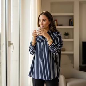 Lacivert Beyaz Çizgili Premium Gömlek